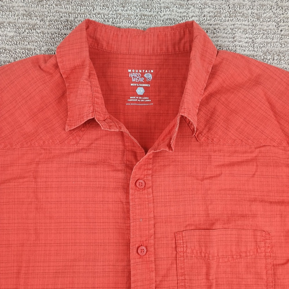Mountain Hardwear Button Down Shirt Mens Medium Red Grid OM3976 Hiking Outdoor